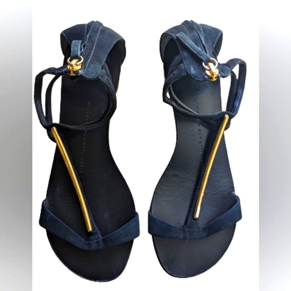 GUC Giuseppe Zanotti black Vero cucio sandals gold bar down middle zip b…